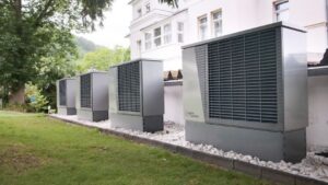 federal tax credits for heat pump installation in modern home